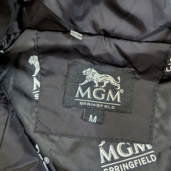 MGM Springfield Black Puffer Vest Medium NWT - Picture 4 of 11
